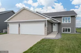 109 Cypress Ct, Mankato, MN 56001 - Photo 1