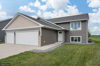109 Cypress Court, Mankato, MN 56001 - Photo 2