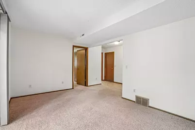 2207 Oregon Court, Saint Louis Park, MN 55426 - Photo 16