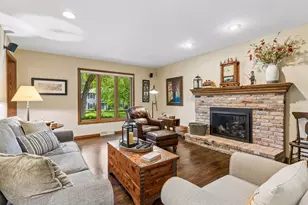 1359 Cherry Hill Rd, Mendota Heights, MN 55118 - Photo 16