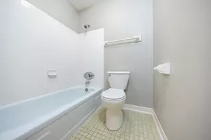 3917 Heritage Hills Dr, Bloomington, MN 55437 - Photo 14