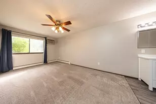 3917 Heritage Hills Dr, Bloomington, MN 55437 - Photo 12