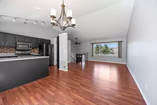 10172 Utah Ave S, Bloomington, MN 55438 - Photo 6