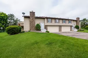 10332 Balsam Ln, Eden Prairie, MN 55347 - Photo 1