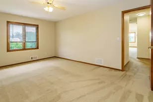 10332 Balsam Ln, Eden Prairie, MN 55347 - Photo 12