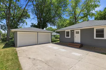 1204 Columbus Avenue, Albert Lea, MN 56007 - Photo 6
