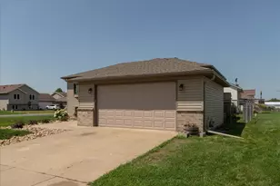 205 10th Ave SE, Kasson, MN 55944 - Photo 38