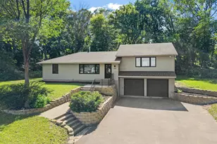 18741 Highview Ave, Lakeville, MN 55044 - Photo 32
