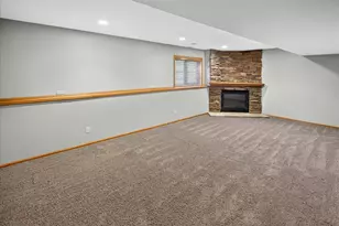 4708 Weston Hills Dr, Eagan, MN 55123 - Photo 42