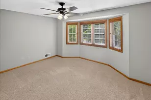 4708 Weston Hills Dr, Eagan, MN 55123 - Photo 34