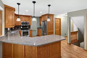 4708 Weston Hills Dr, Eagan, MN 55123 - Photo 8