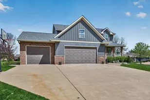 10349 Karston Ct NE, Albertville, MN 55301 - Photo 2
