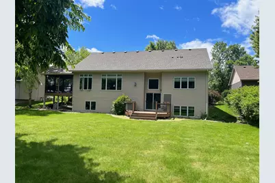 868 Bavaria Hills Terrace, Chaska, MN 55318 - Photo 2