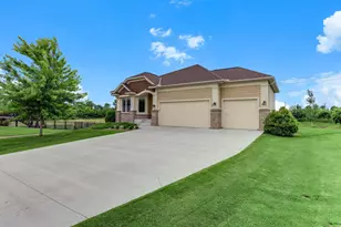 9937 Lower 8th St N, Lake Elmo, MN 55042 - Photo 2
