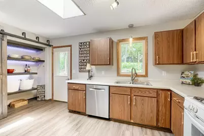 280 Glenmar Avenue, Mahtomedi, MN 55115 - Photo 6