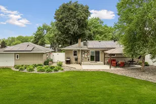 2134 Shale Ln, Eagan, MN 55122 - Photo 28