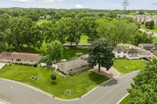 2134 Shale Ln, Eagan, MN 55122 - Photo 36
