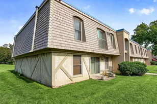 921 11th Ave S, Hopkins, MN 55343 - Photo 2