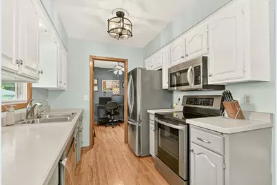1810 25th Avenue NW, Rochester, MN 55901 - Photo 8