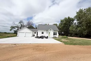 15236 King Ave, Wilmont, MN 56185 - Photo 10