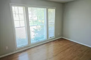 8982 Hunters Trail, Woodbury, MN 55125 - Photo 6