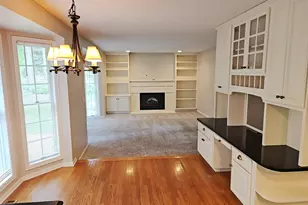 8982 Hunters Trail, Woodbury, MN 55125 - Photo 10