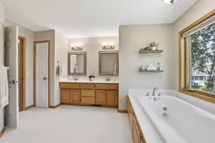 10362 Waterfront Dr, Woodbury, MN 55129 - Photo 28