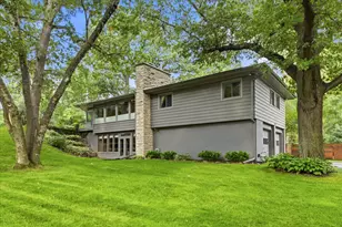 301 Ardmore Dr, Golden Valley, MN 55422 - Photo 28
