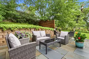 301 Ardmore Dr, Golden Valley, MN 55422 - Photo 22
