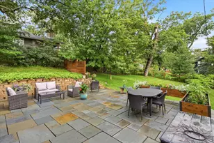 301 Ardmore Dr, Golden Valley, MN 55422 - Photo 30