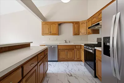 5758 Heather Ridge Drive, North Saint Paul, MN 55126 - Photo 4