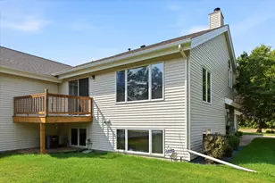 5758 Heather Ridge Dr, North Saint Paul, MN 55126 - Photo 2