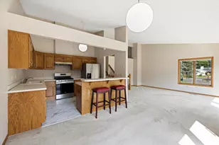 5758 Heather Ridge Dr, North Saint Paul, MN 55126 - Photo 8