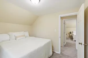 256 Rose Ave W, Saint Paul, MN 55117 - Photo 14