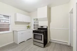 256 Rose Ave W, Saint Paul, MN 55117 - Photo 8