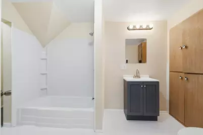256 Rose Avenue W, Saint Paul, MN 55117 - Photo 16