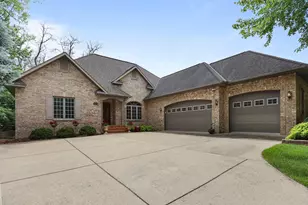 1443 18th Ave NW, Faribault, MN 55021 - Photo 2