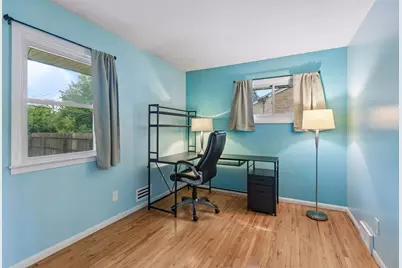 1913 Independence Avenue N, Golden Valley, MN 55427 - Photo 18