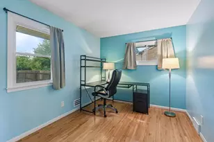 1913 Independence Ave N, Golden Valley, MN 55427 - Photo 18