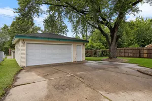 1913 Independence Ave N, Golden Valley, MN 55427 - Photo 36