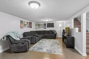 1913 Independence Ave N, Golden Valley, MN 55427 - Photo 20