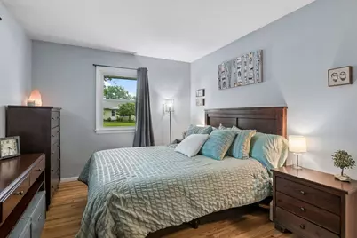 1913 Independence Avenue N, Golden Valley, MN 55427 - Photo 12