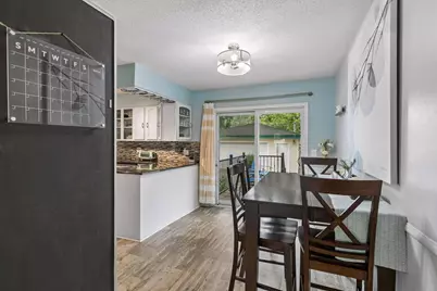 1913 Independence Avenue N, Golden Valley, MN 55427 - Photo 6
