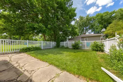 825 8th Avenue NE, Waseca, MN 56093 - Photo 4