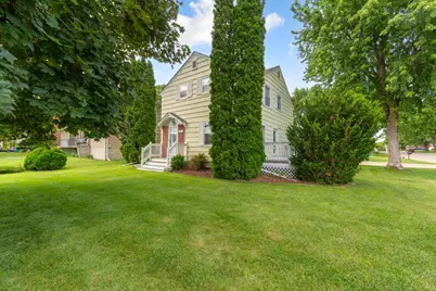 825 8th Avenue NE, Waseca, MN 56093 - Photo 2