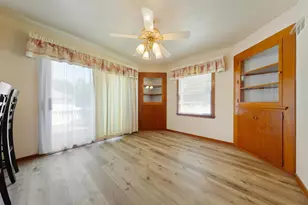 825 8th Ave NE, Waseca, MN 56093 - Photo 8
