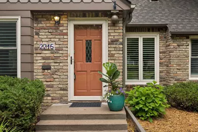 2215 Bayard Avenue, Saint Paul, MN 55116 - Photo 2