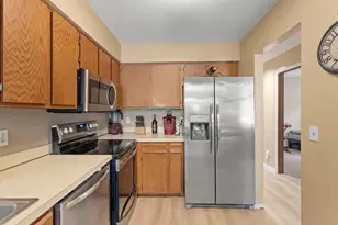 13906 Herald Way, Apple Valley, MN 55124 - Photo 12