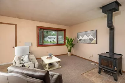 660 24th Street NE, Owatonna, MN 55060 - Photo 4