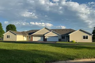 1276 Heritage Ln, Waite Park, MN 56387 - Photo 2
